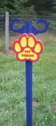 Site Furnishings & Amenities Pet Parking Post