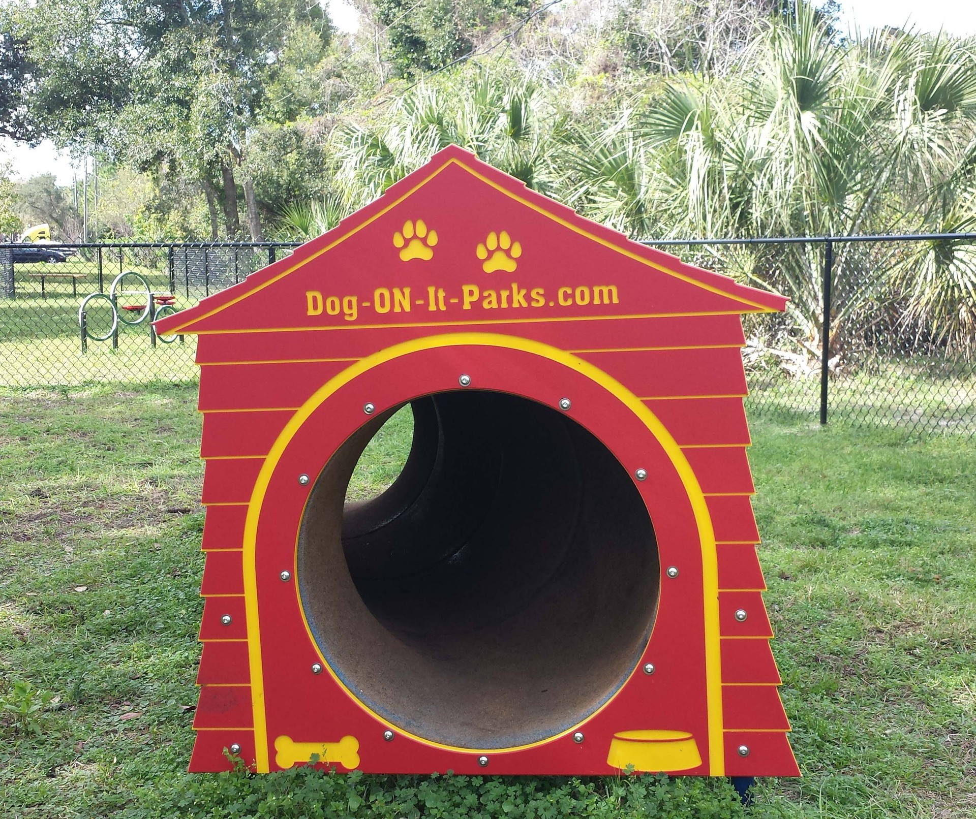 STunnel (shown with optional dog house)