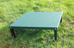 Canine Courtyard™ Agility Samoyed Sit & Stay Table