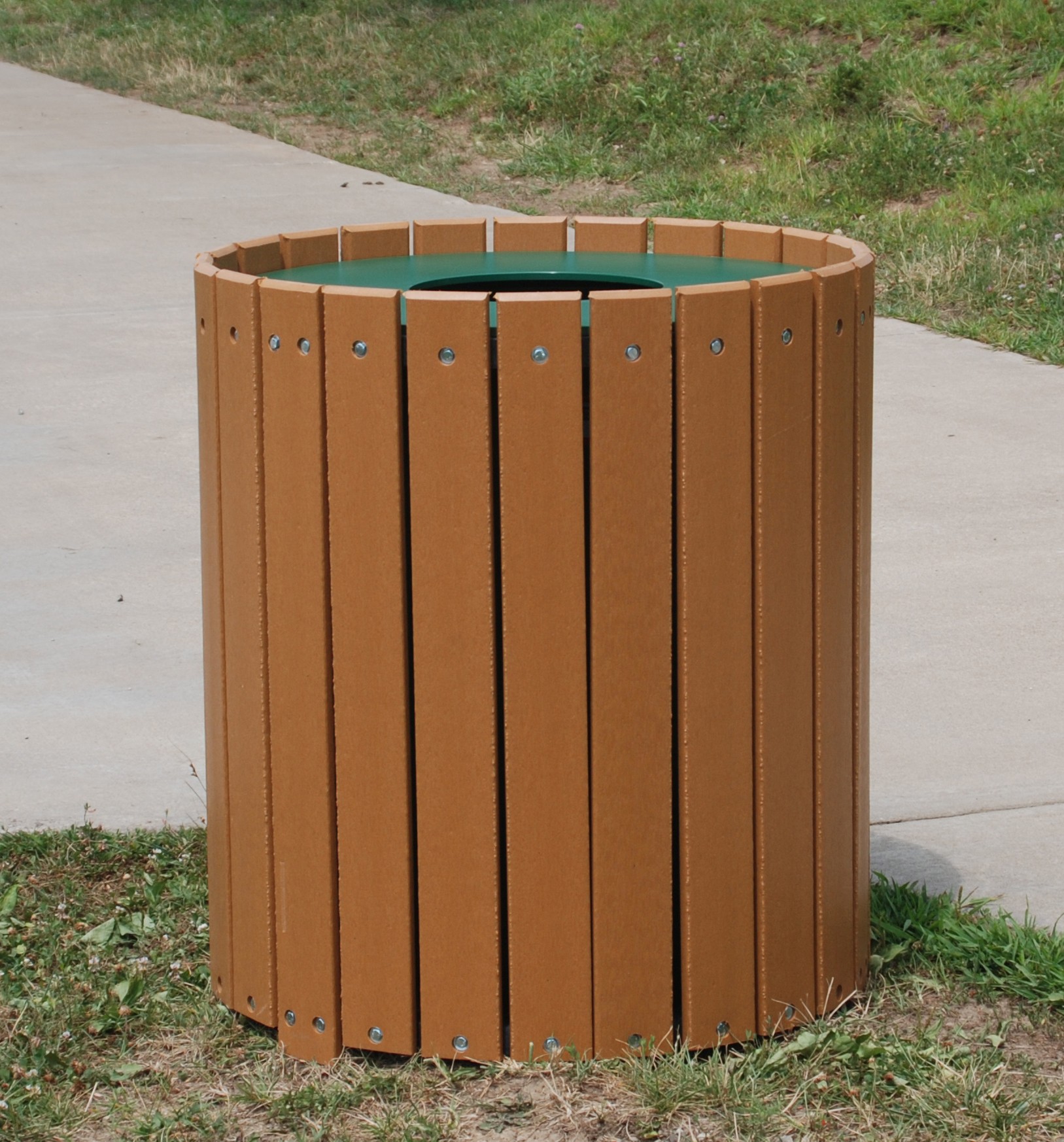 32 Gallon HDPE Waste Receptacle